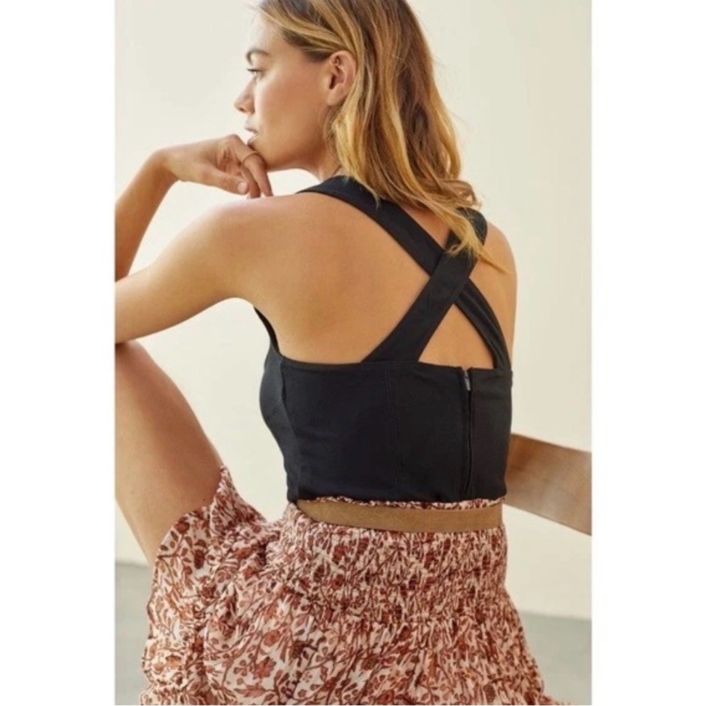 Anthropologie Black Cross-Back Cropped Tank half zipper back
